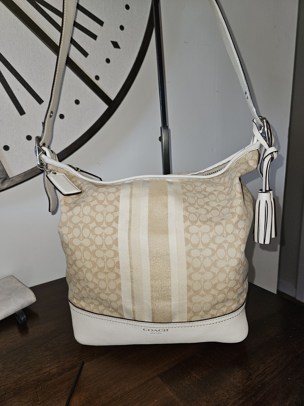 Coach Signature Canvas Hobo Bag in Khaki/Chalk